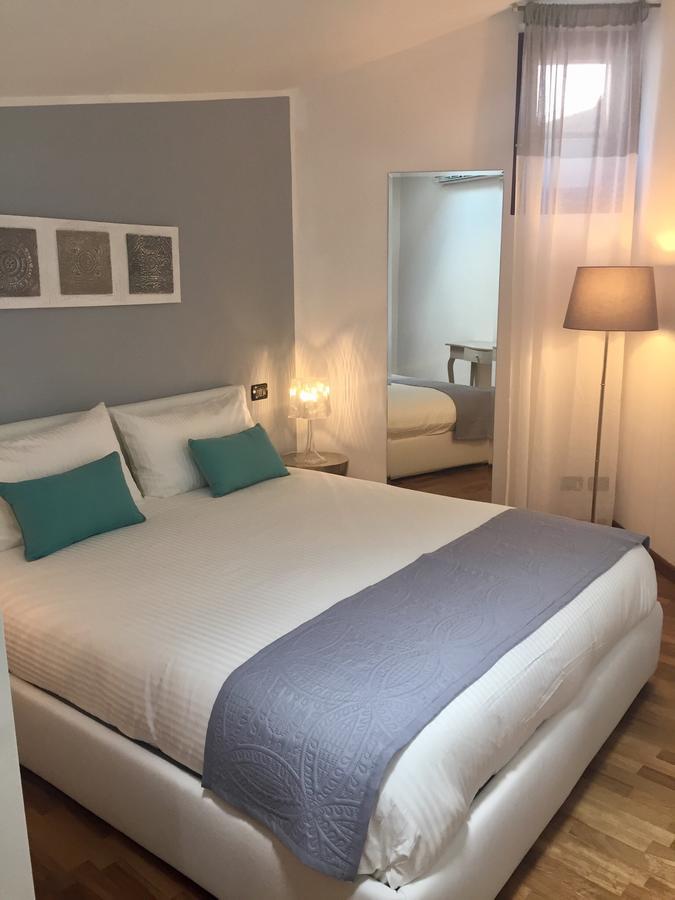 Marie Rose Luxury B&B & Apartment Ντεζεντσάνο ντελ Γκάρντα Εξωτερικό φωτογραφία