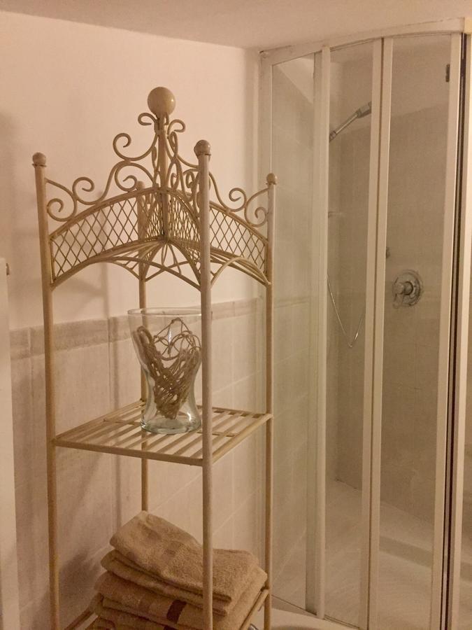 Marie Rose Luxury B&B & Apartment Ντεζεντσάνο ντελ Γκάρντα Εξωτερικό φωτογραφία